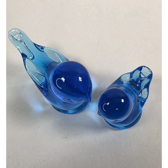 Set of 2 Leo Ward Happy Little Bluebirds Signed Dated 1991 Titan Art Glass - Picture 4 of 10